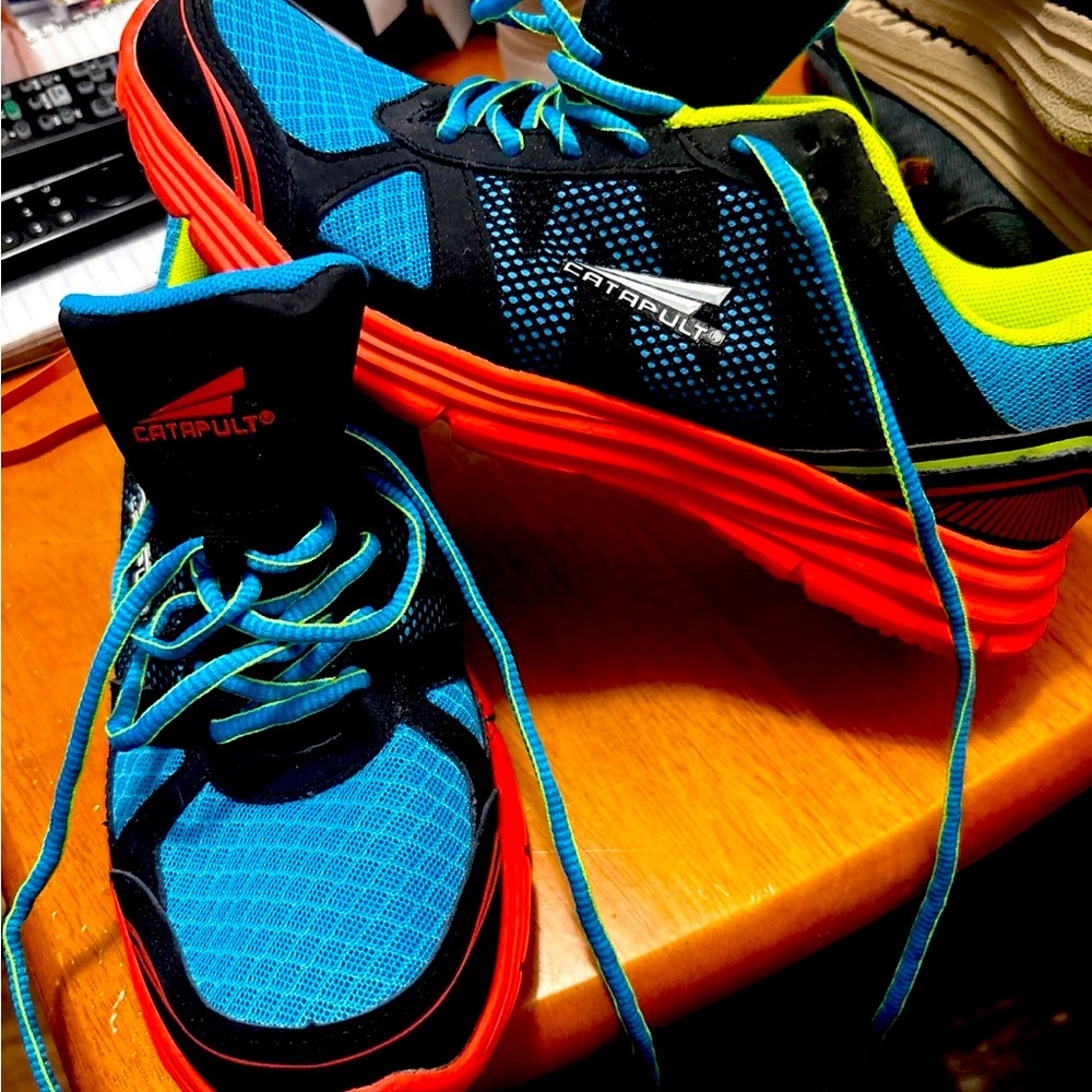 brand new Catapult running shoes / sneakers size 8